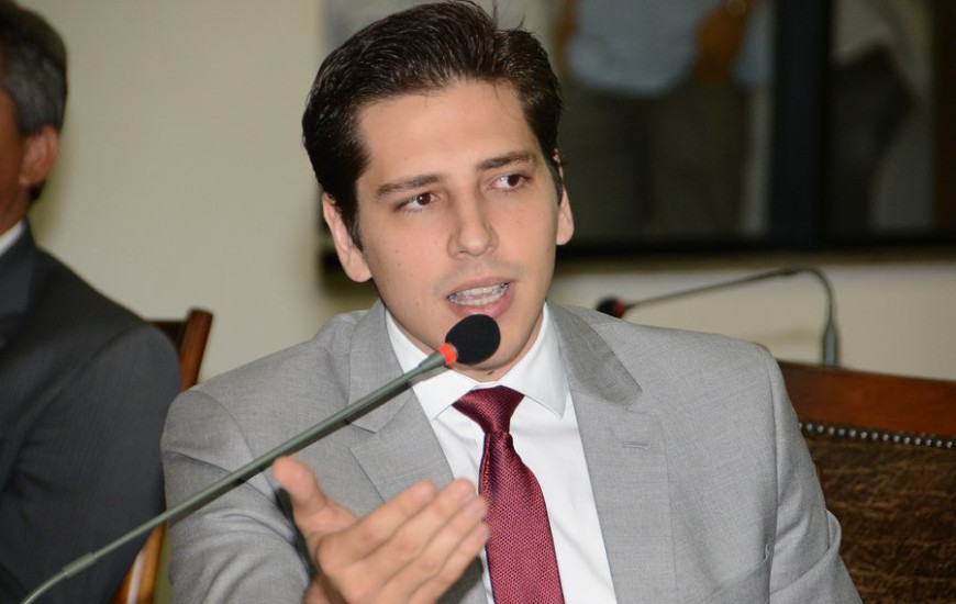 Deputado estadual Olyntho Neto