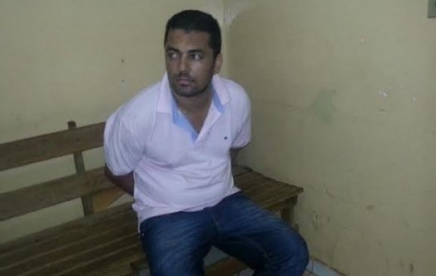 Flávio foi flagrado tentando esconder corpo