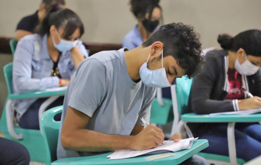 O prazo para análise documental da solicitação de matrícula é de 48 horas