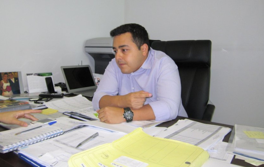 André Vitral continua no cargo