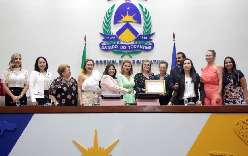 Sessão em homenagem ao dia internacional da mulher