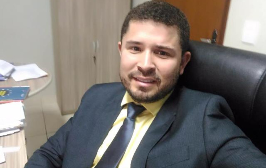 Padre Gleibson é prefeito de Dianópolis