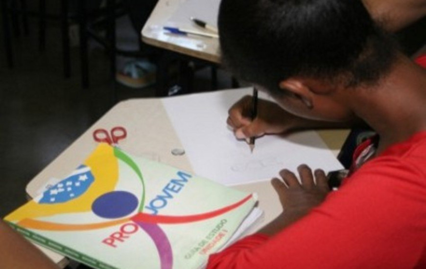 Bolsas e salários do Projovem estão atrasados