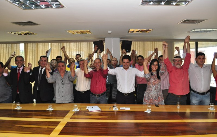 Siglas anunciaram aliança na última 3ª