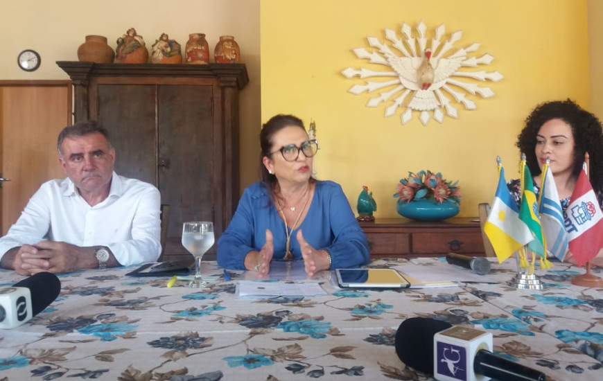 Kátia recebeu a imprensa em sua casa, na região de chácaras da Capital