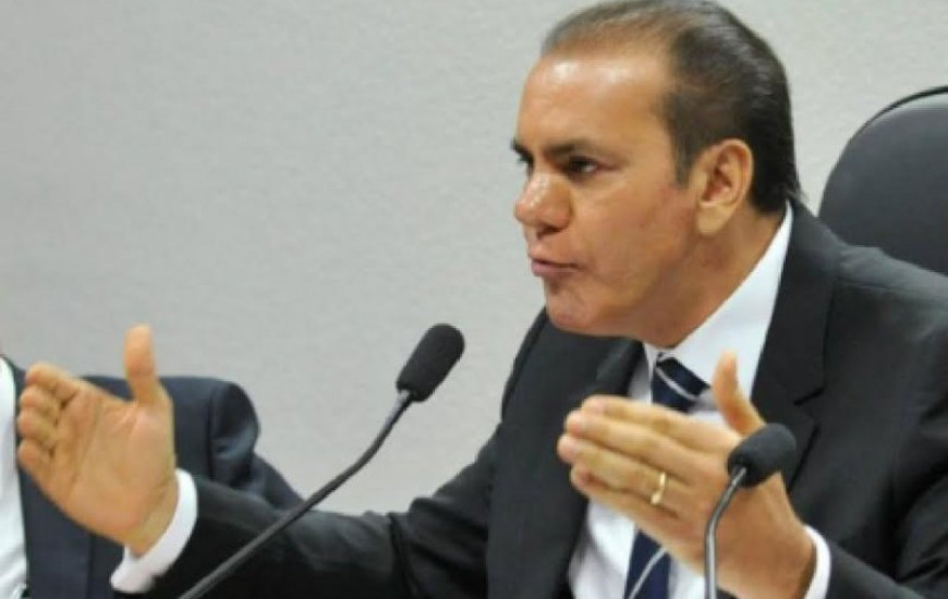 Senador Ataídes Oliveira