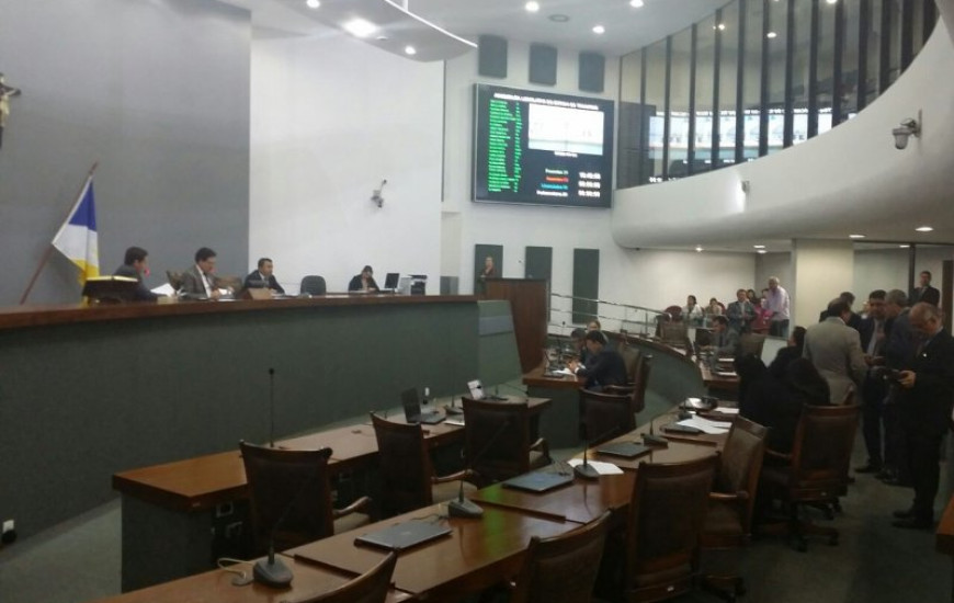 Inscrições ao concurso da AL são adiadas