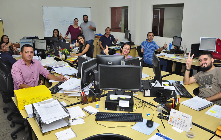 Servidores aprovam o pagamento em dia 