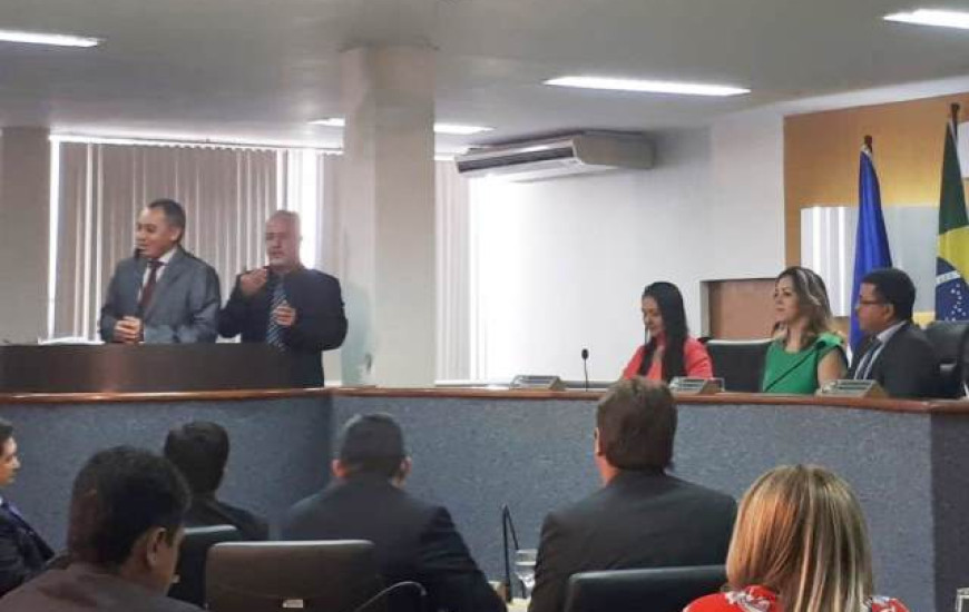 Marilon Barbosa é eleito novo presidente da Câmara