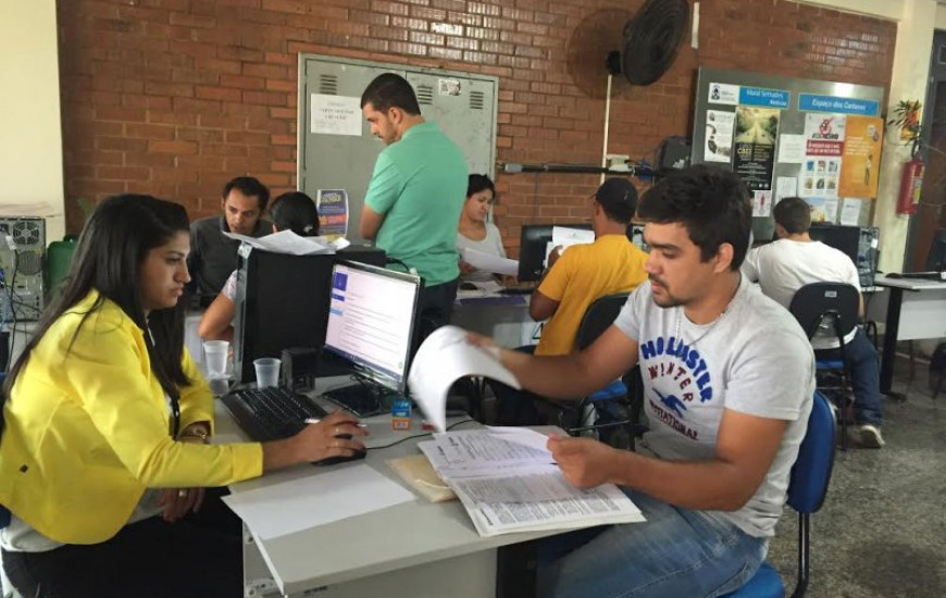 Atendimento a candidatos é realizado por senhas