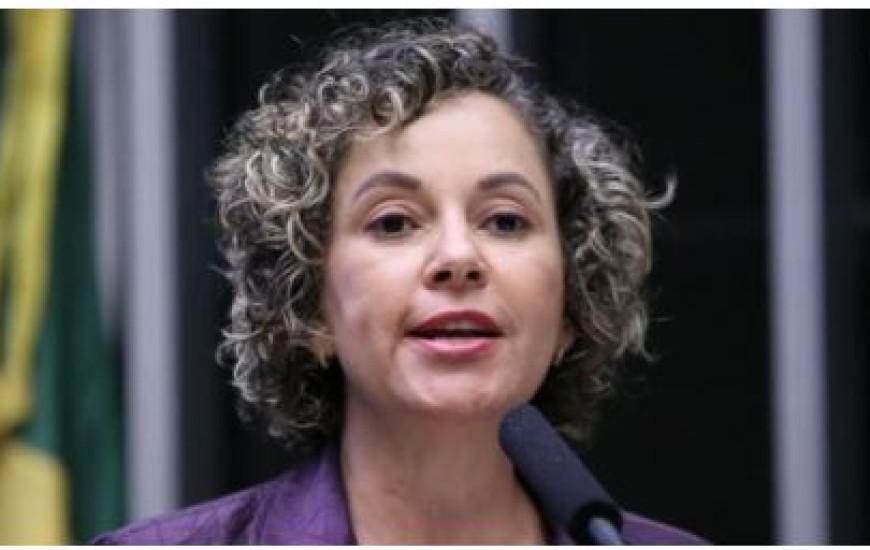 Deputada rebate declarações do prefeito de Gurupi
