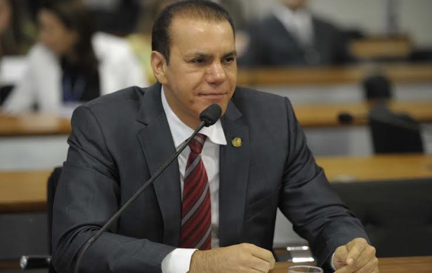 Senador Ataídes Oliveira