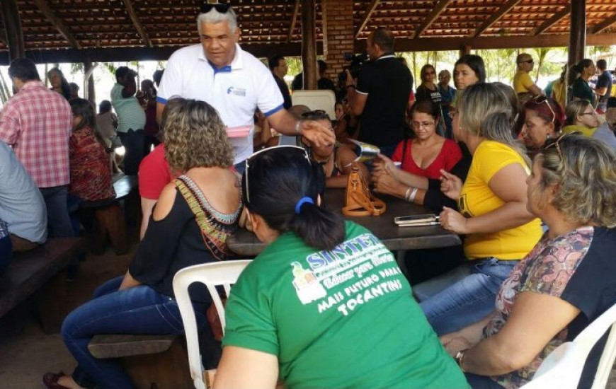 Presidente da Fesserto conversa com servidores