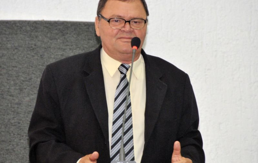 Bonifácio questiona Paulo Mourão