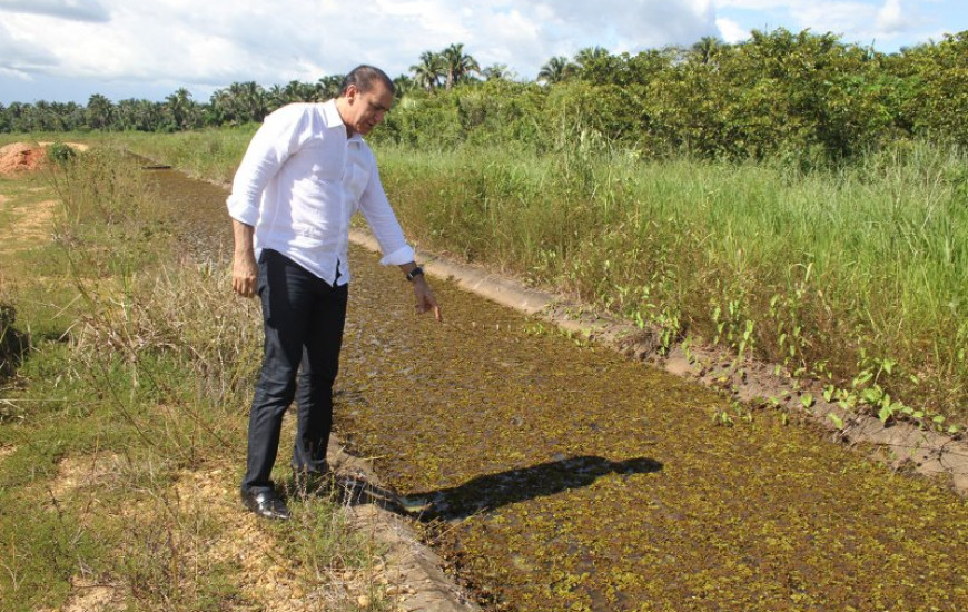 Senador Ataídes Oliveira em Sampaio