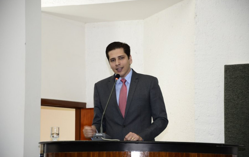 Deputado estadual Olyntho Neto