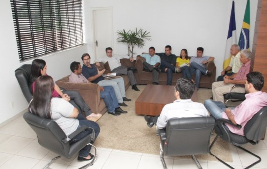 Equipe continua visitas