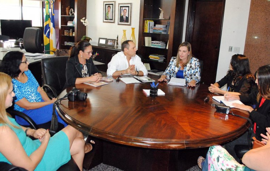 Claudia conhece Caravana do Turismo