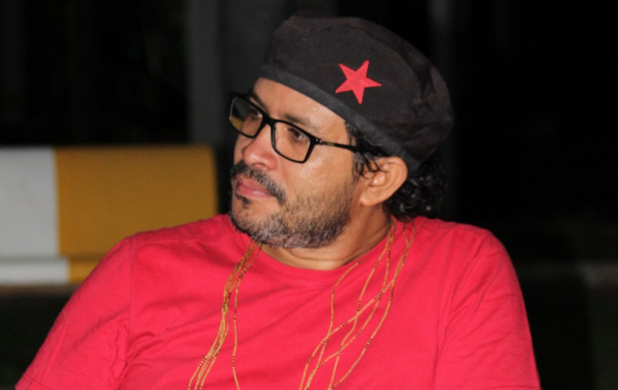 Adriano Castorino é técnico em assuntos educacionais, professor e doutorando