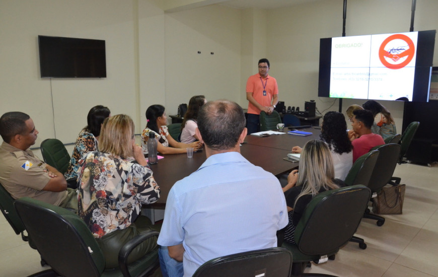 Reunião de várias entidades parceiras para a definição de ações e estratégias
