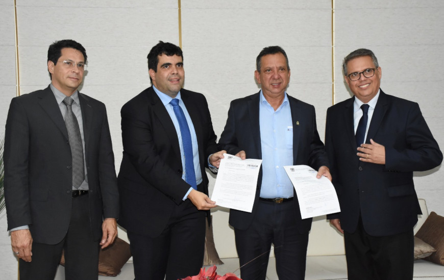 Severiano Costandrade protocolou na Casa dois projetos de lei da Corte