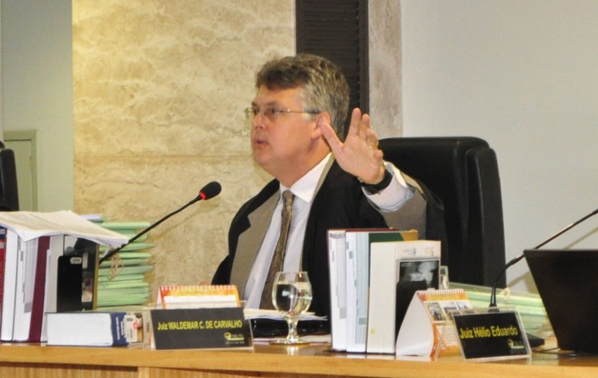 Juiz Waldemar: seguido por três colegas