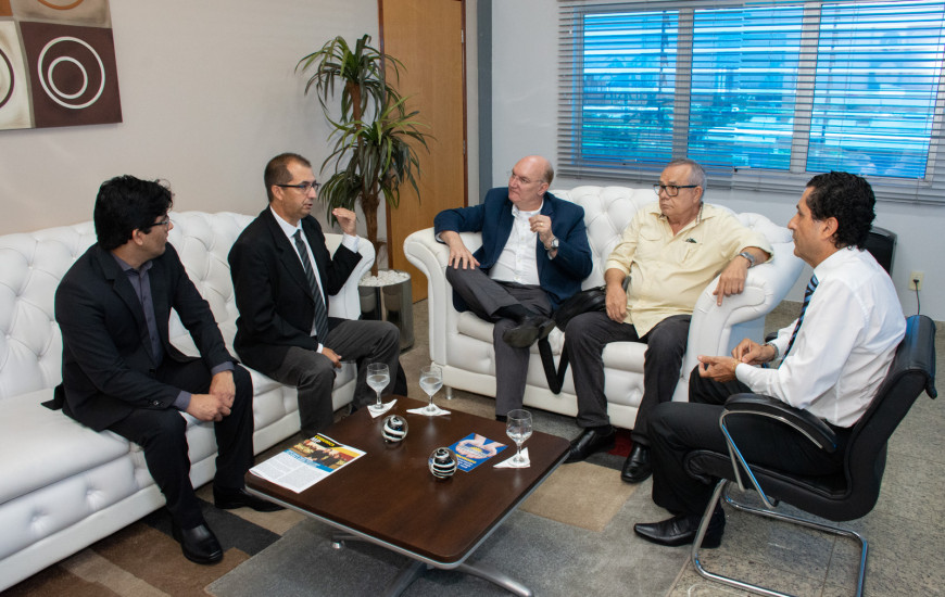 Reunião aconteceu no gabinete do Procurador do MPE