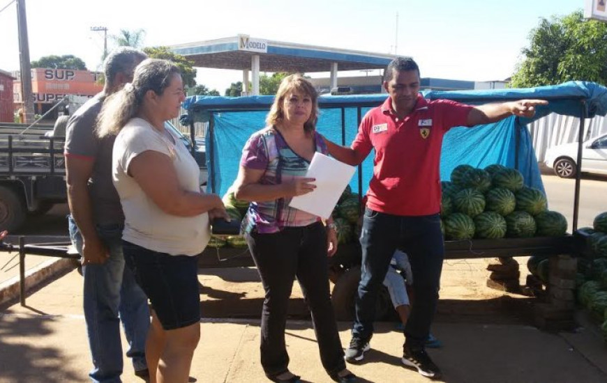Waldson acompanhou o cadastramento dos feirantes