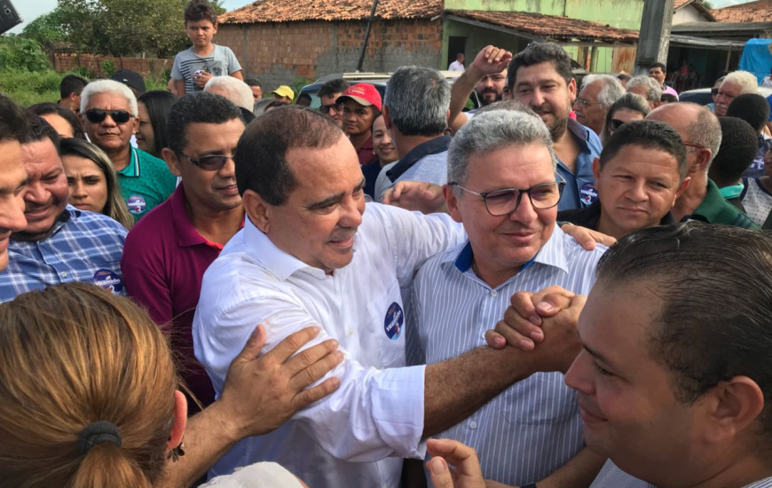 Vicentinho tem recepção calorosa no Bico