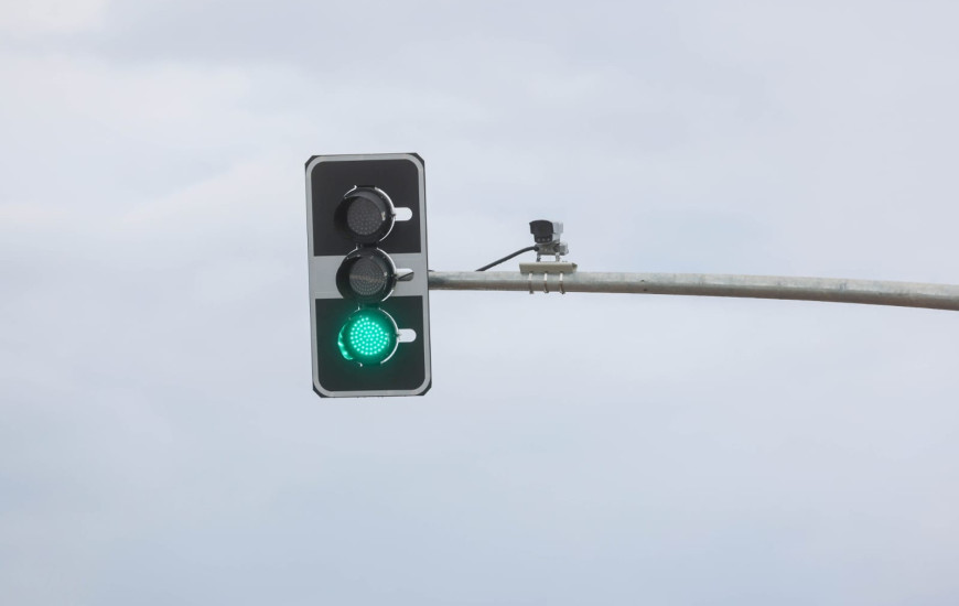 Estão prevista a instalação de 67 novas câmeras ao lado dos semáforos