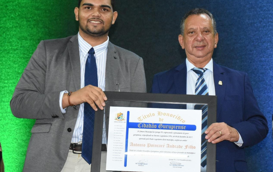 Honraria entregue pelo vereador Matheus Monteiro 