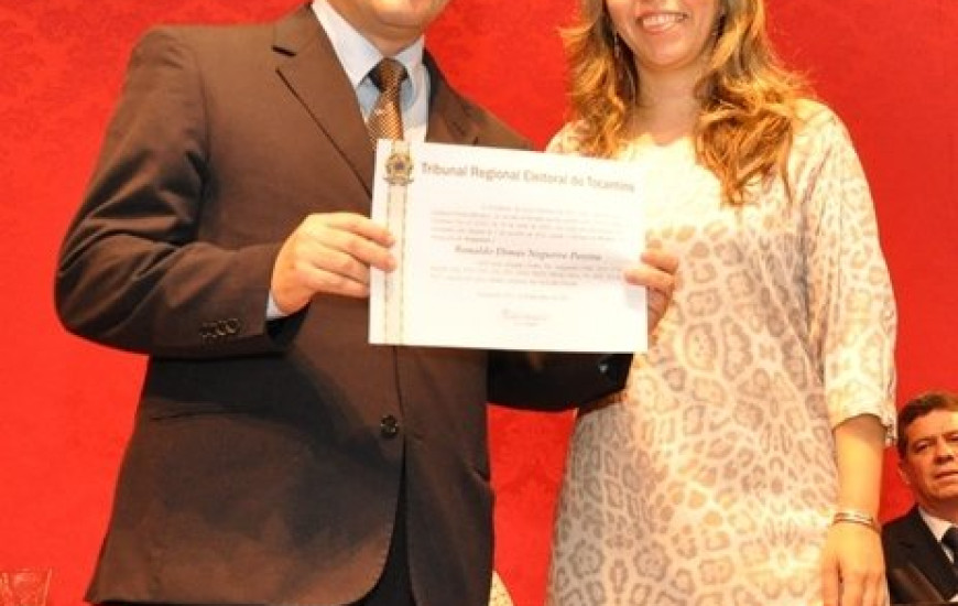 Dimas recebe diploma