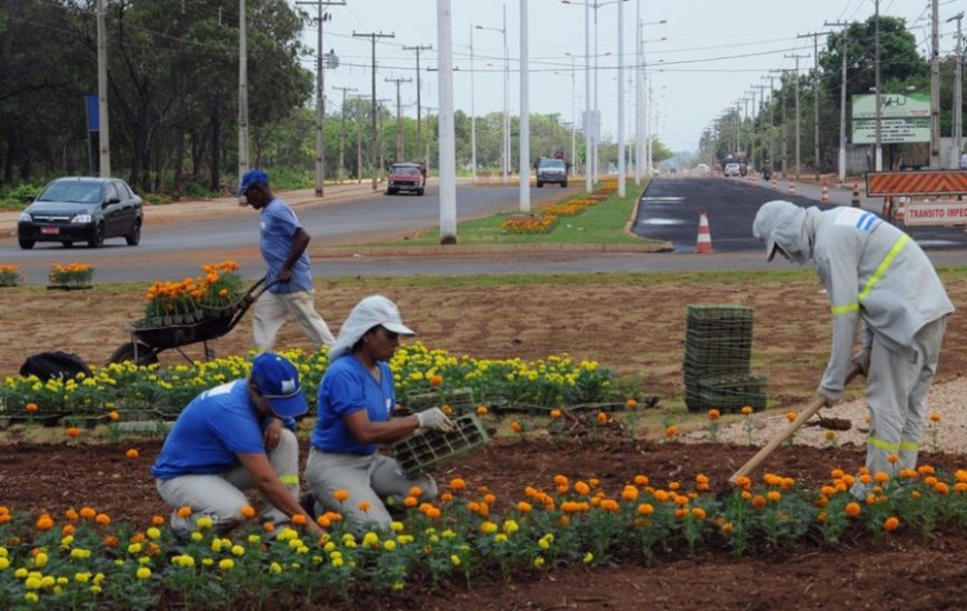Trabalhadores tiveram contratos rescindidos