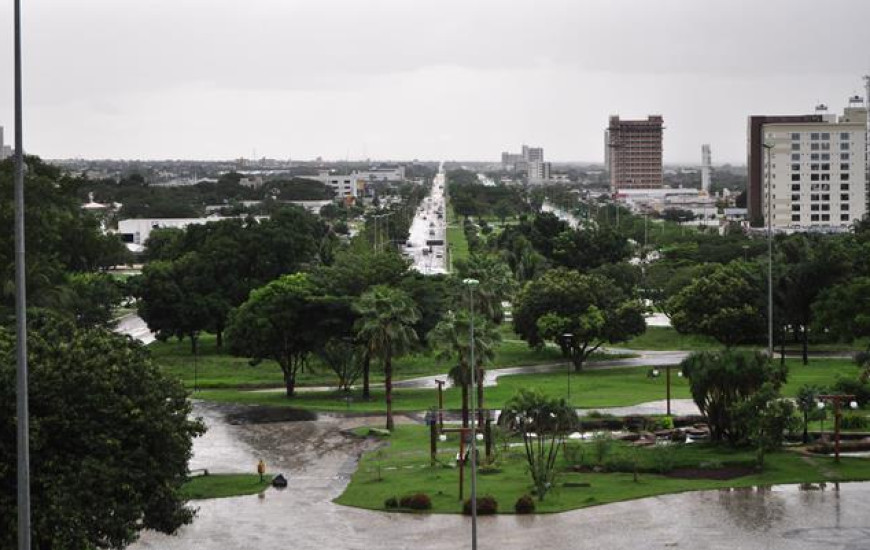 Danos com raios são recorrentes em período chuvoso