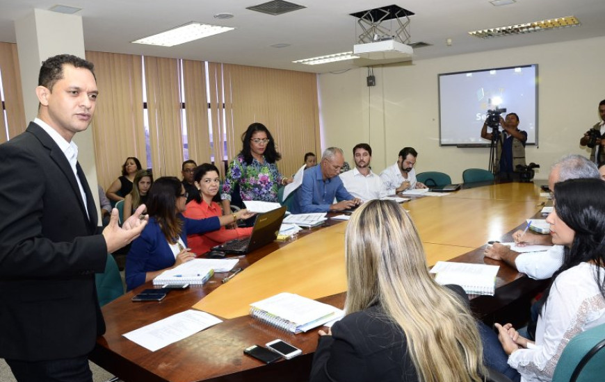 Adão discutiu principais ações para este ano
