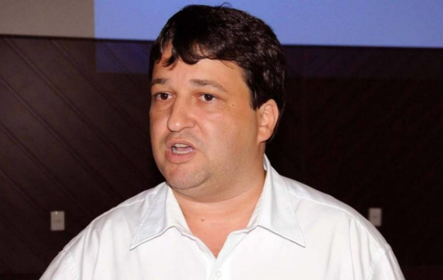 Fabiano Parafusos confirma candidatura