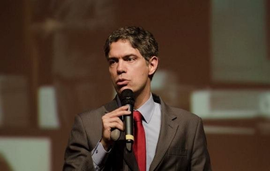 Ricardo Amorim estará em encontro da indústria