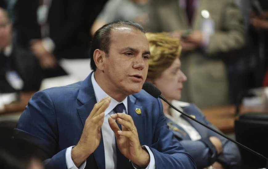 Senador Ataídes Oliveira