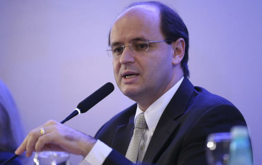 O ministro Rossieli diz que 'brigará' sempre por mais recursos na educação