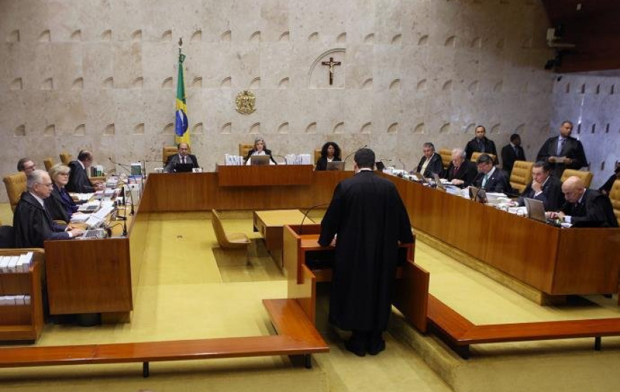 Maioria dos ministros vota por aumento de salários