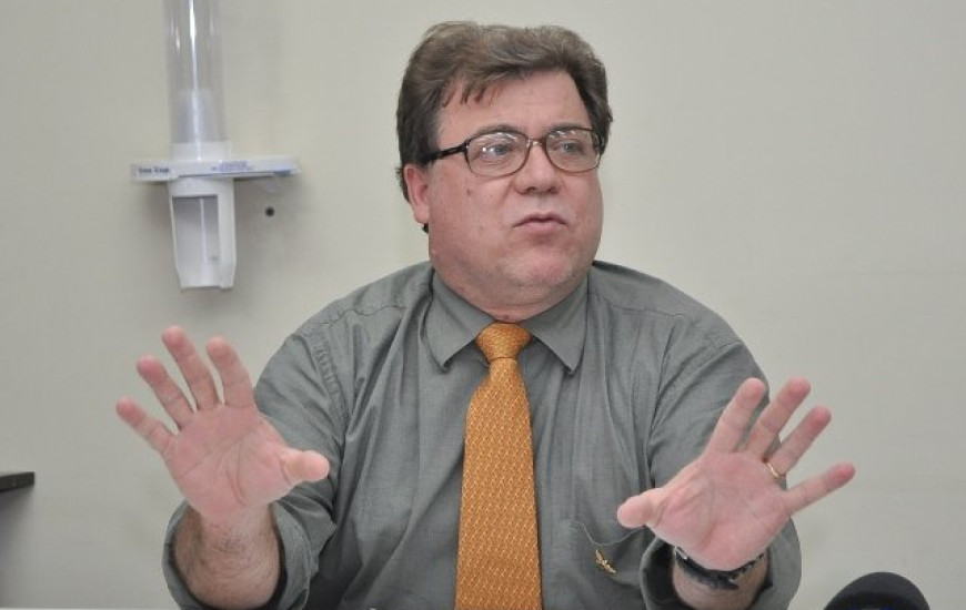 Mascarenhas: fugindo de confrontar os bancos