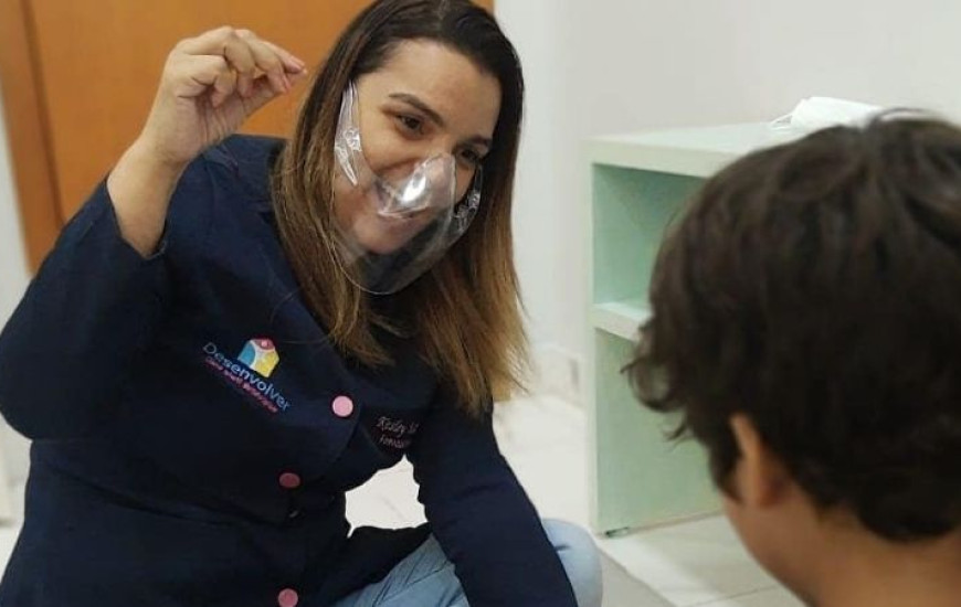 Fonoaudióloga especialista em desenvolvimento infantil, Kesley Asevedo.