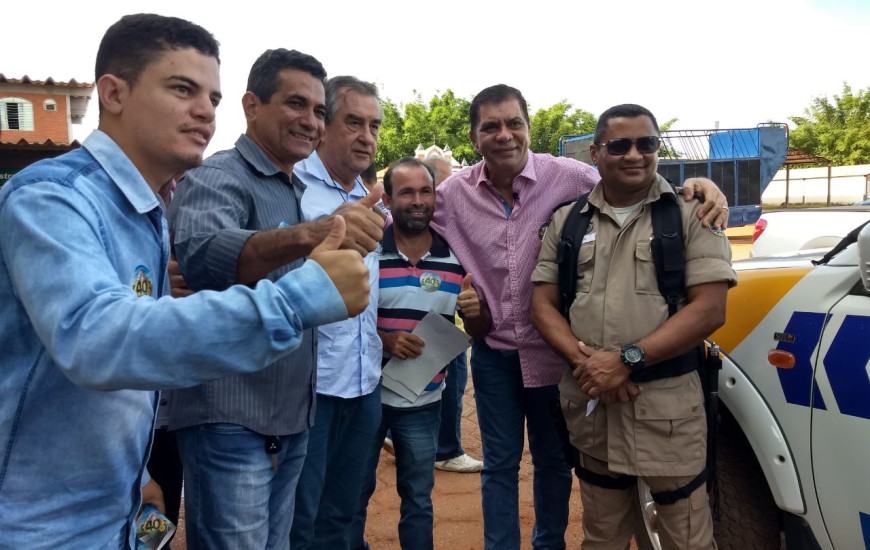 Amastha visita cidades às margens da BR-153 e recebe apoio de moradores