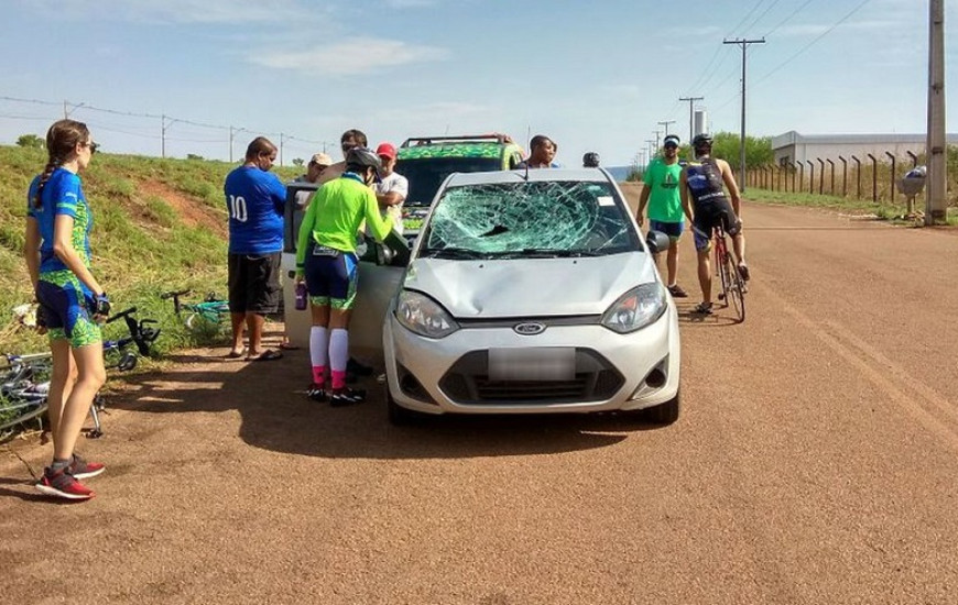Carro momentos após o atropelamento