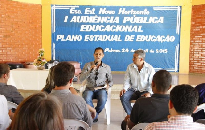 Secretário ouve demanda dos servidores