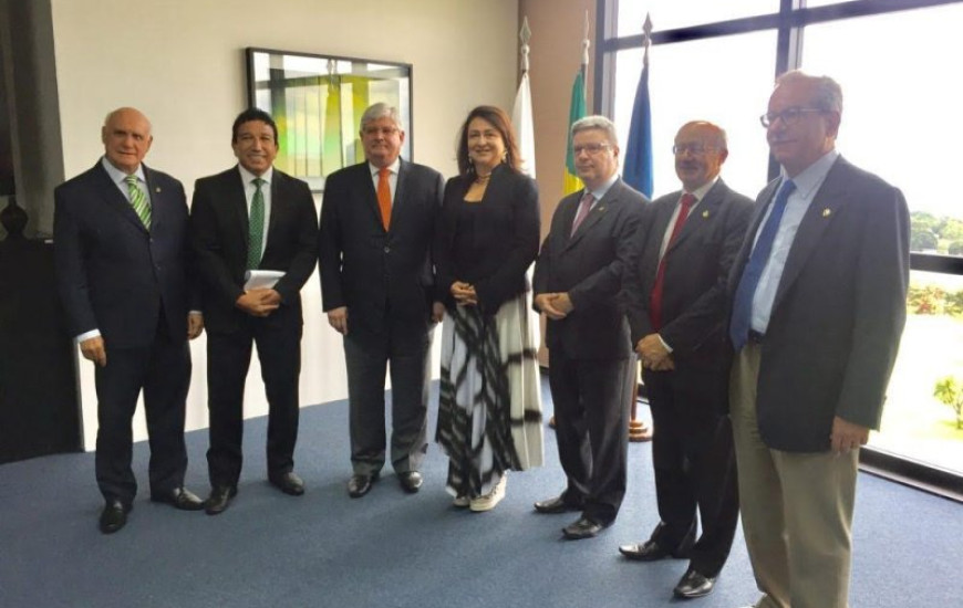 Comissão do Extrateto se reuniu nesta quinta-feira