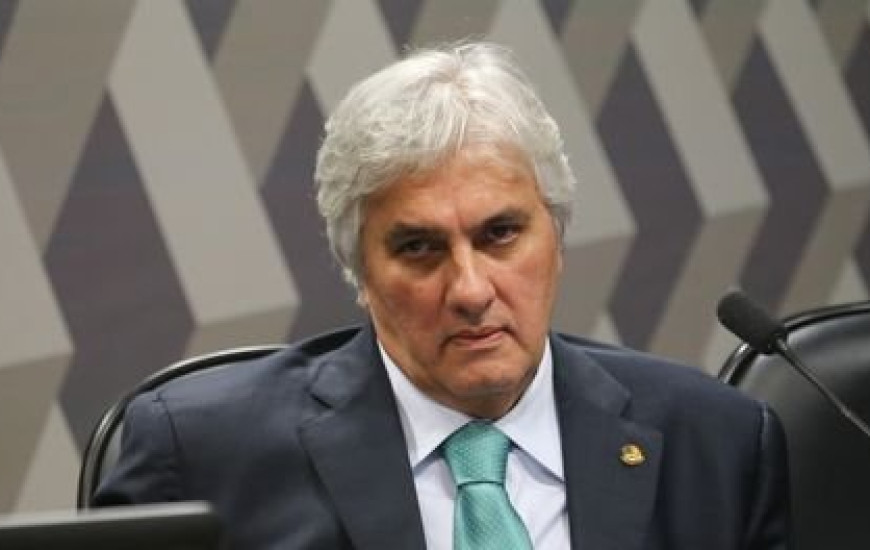Delcídio do Amaral tem mandato cassado no Senado