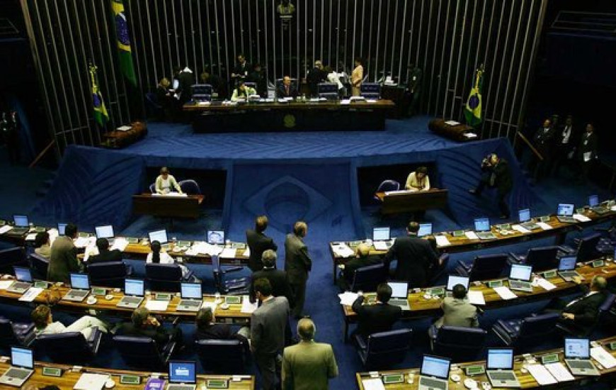 Comissão do Senado aprova projeto