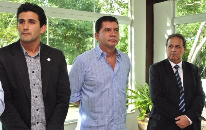 Andrino, Amastha e Adir Gentil