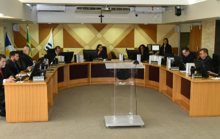 Sessão do pleno foi realizada na manhã desta quinta